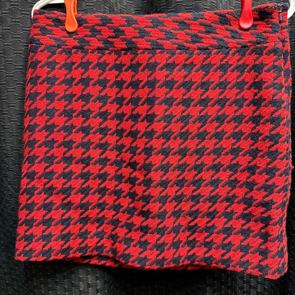 Tommy Hilfiger Red and Navy Blue Houndstooth Mini Skirt